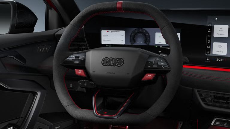 Blick von schräg hinten auf das Cockpit des Audi RS 3 Sportback.